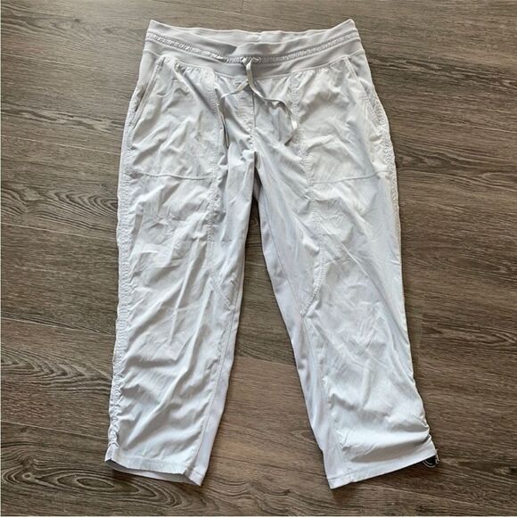 Lululemon Athletica Light Grey Dance Studio 25” - Picture 5 of 9